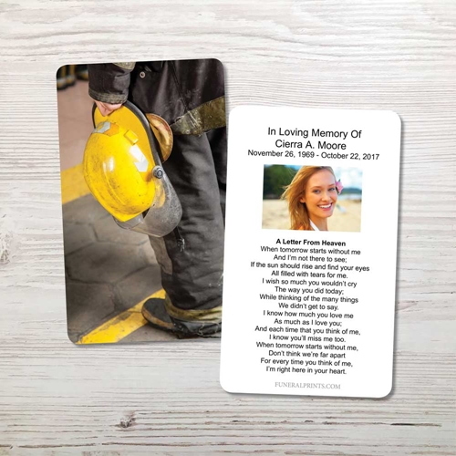 Picture of Fire Helmet 2 Memorial Card