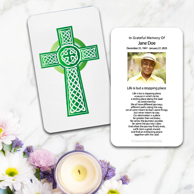 Show details for Green Celtic Cross Spanish Prayer Card